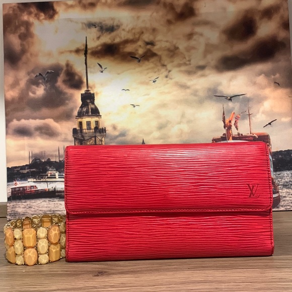 Louis Vuitton Handbags - ❤️Sold❤️Louis Vuitton Epi Leather Porte Trésor International Wallet